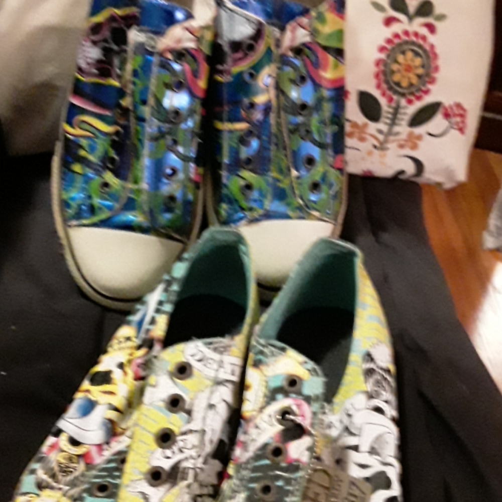2 pair of ED HARDY CLOTH SNEAKERS